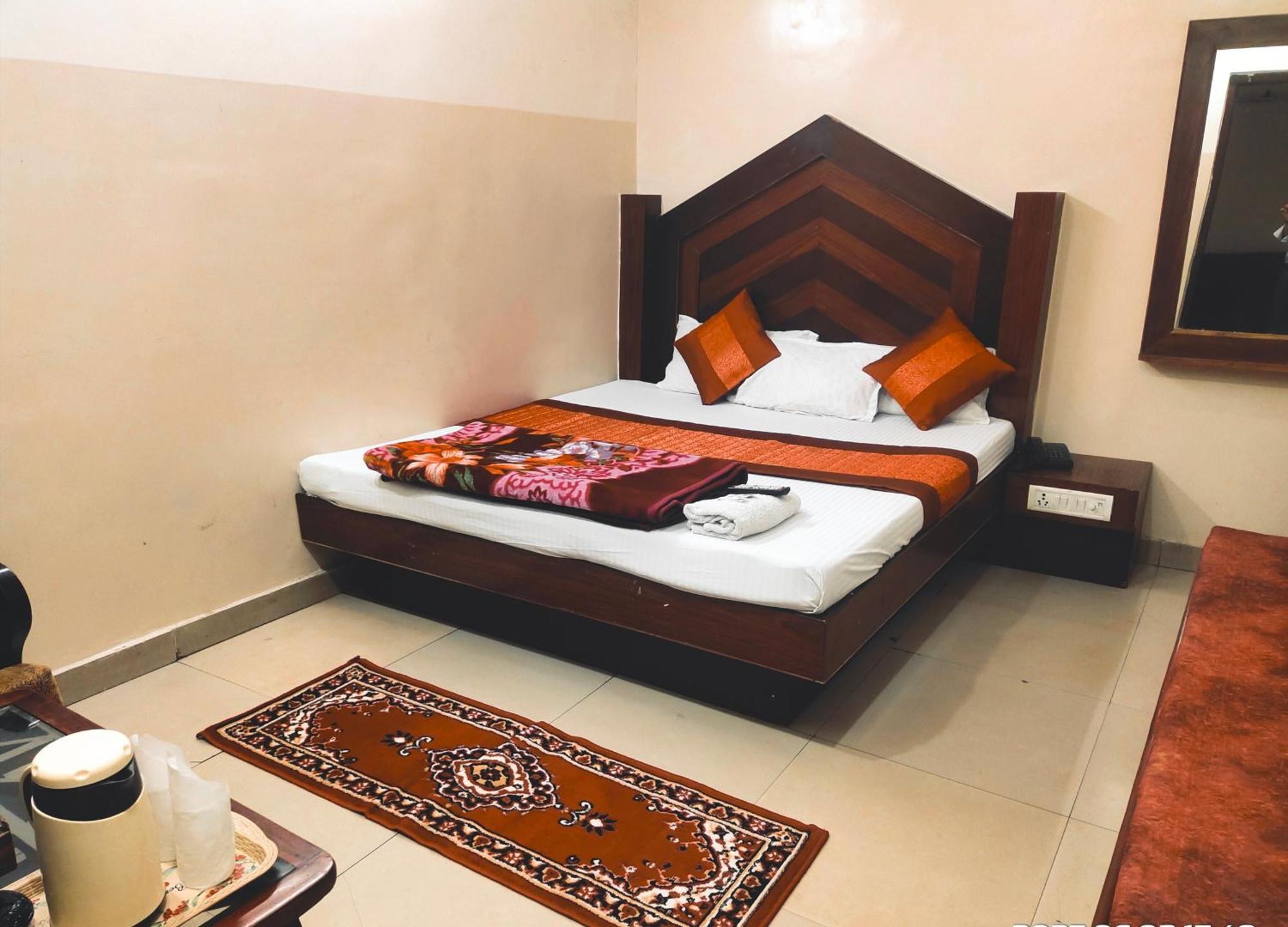 Hotel Diamond نيودلهي المظهر الخارجي الصورة